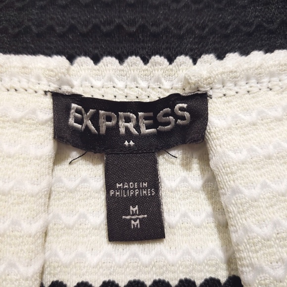 🌸Express Women's Pleated Skirt - Picture 5 of 6